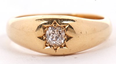 Lot 8 - An 18ct single stone diamond ring, the old...