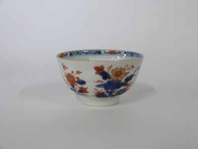 Lot 256 - 18th Century Chinese porcelain tea bowl...