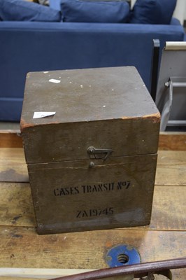 Lot 762 - VINTAGE WOODEN TRANSIT CASE