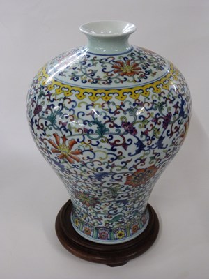 Lot 314 - Large Chinese porcelain Meiping vase, the...