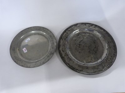 Lot 419 - Two early/mid 18th century pewter chargers ex...