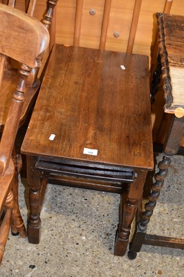 Lot 359 - SMALL OAK COFFEE TABLE ON TURNED LEGS