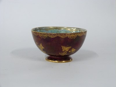 Lot 467 - Small Wedgwood lustre bowl with gilt butterfly...