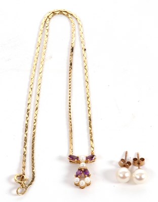 Lot 98 - A 9ct cultured pearl and amethyst necklace and...