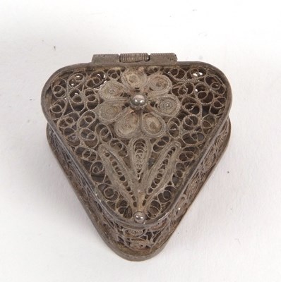 Lot 221 - A filigree trinket box, the triangular...