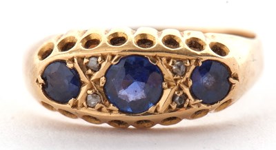 Lot 60 - An early 20th century 18ct sapphire and...