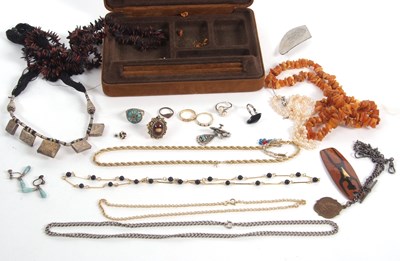 Lot 228 - A mixed group of costume jewellery to include...