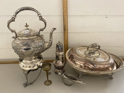 Lot 1 - Mixed  Lot: Various silver plated wares to...