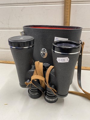 Lot 43 - A pair of Chinon 12 x 50 binoculars with case