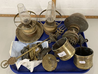 Lot 144 - Mixed Lot: Various brass based oil lamps,...