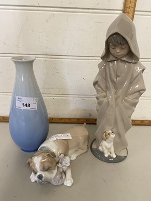 Lot 148 - Mixed Lot: A Nao figurine, a Lladro model of a...