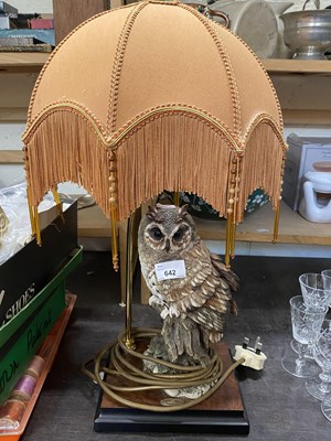 Lot 642 - Table lamp with the base modelled as an owl