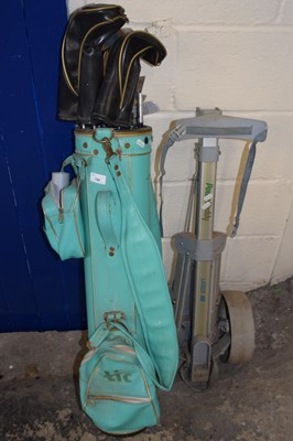 Lot 798 - Green golf caddy together with a quantity of...