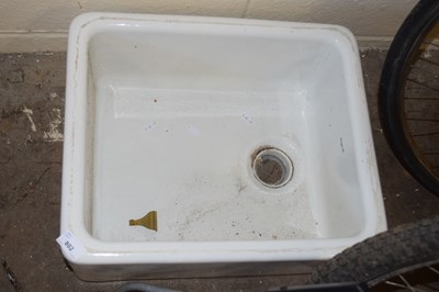 Lot 802 - A white squared Belfast style sink