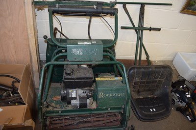 Lot 805 - Royale B24E ride on lawnmower