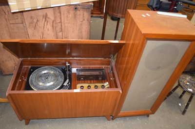 Lot 726 - Vintage Dulci radiogram with accompanying speaker