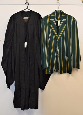 Lot 127 - A gentleman's sports jacket, with green ground...