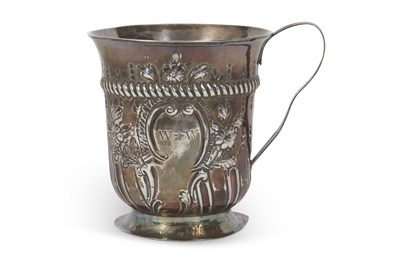 Lot 149 - A George III silver mug with part fluted body...