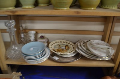 Lot 525 - Quantity of assorted plates, trinket boxes etc