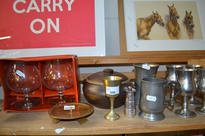 Lot 550 - Quantity of assorted pieter and other metal...