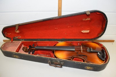 Lot 159 - Boxed violin