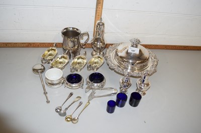 Lot 197 - Quantity of plated wares including a muffin...