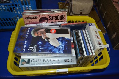 Lot 667 - Quantity of assorted Cliff Richard items to...