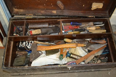 Lot 691 - Wooden box and a quantity of workshop tools