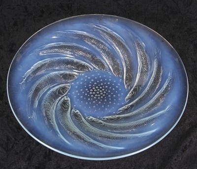 Lot 30 - A Lalique poissons bowl with a design of fish,...