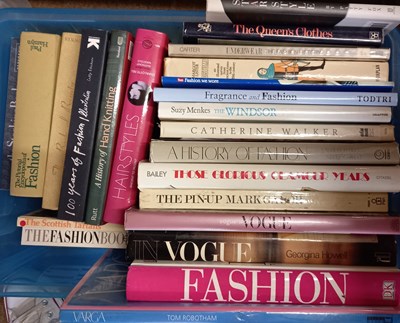 Lot 195 - A quantity of assorted books on fashion and...