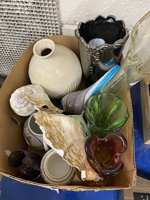 Lot 30 - Mixed Lot: Various Art Glass wares, sea shells,...