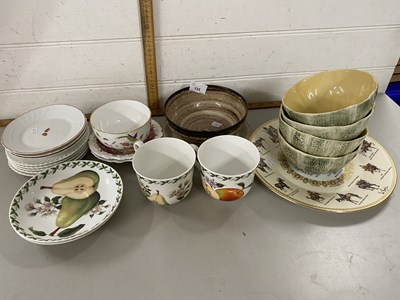 Lot 135 - Mixed Lot: Various decorated bowls and plates