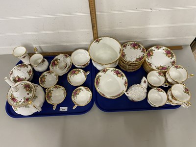 Lot 149 - Two trays of Royal Albert Old Country Roses...