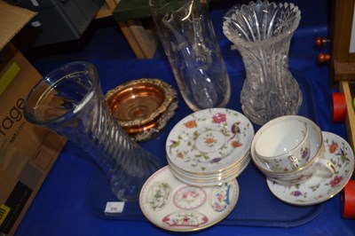 Lot 538 - Tray of various tea wares, glass vases etc