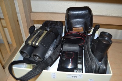 Lot 550 - Box of assorted cameras