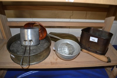 Lot 580 - Mixed Lot: Various vintage kitchen wares