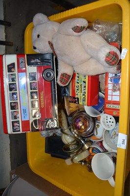 Lot 594 - Box of various house clearance ceramics and...