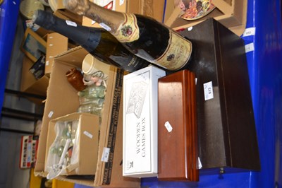 Lot 613 - Mixed Lot: Two bottles of champagne, a Remy...