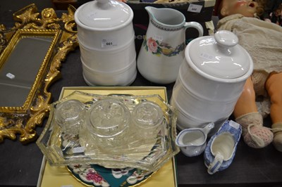 Lot 661 - Mixed Lot: Ceramics and glass to include a...