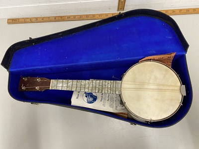 Lot 204 - Cased ukulele banjo