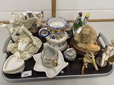 Lot 205 - Tray of various assorted ornaments