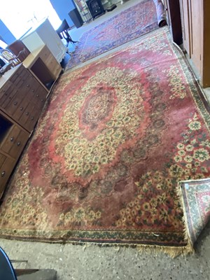 Lot 222 - Large 20th Century floral patterned carpet