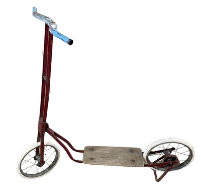 Lot 375 - A vintage childrens' scooter.