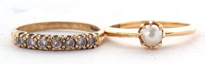 Lot 72 - Two gold rings: an 18ct cultured pearl ring,...