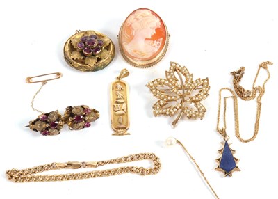 Lot 123 - A mixed group of jewellery to include a 9ct...