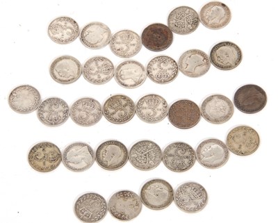 Lot 115 - Thirty One 3d pieces, twenty George V examples,...