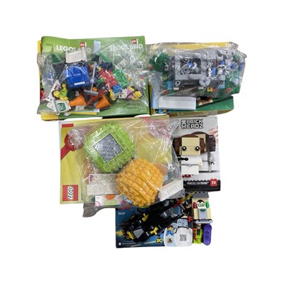 Lot 271 - A mixed lot of Limited Edition / Retired Lego...