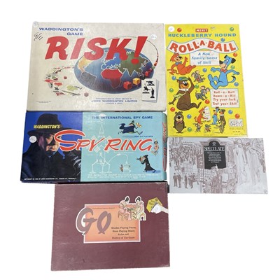 Lot 306 - A mixed lot of vintage board games, to include:...