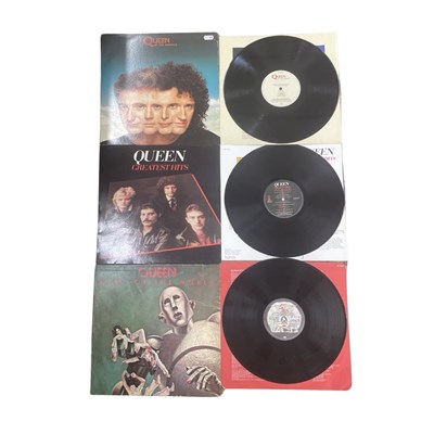 Lot 191 - A trio of Queen 12" vinyl LPs, to include:  -...