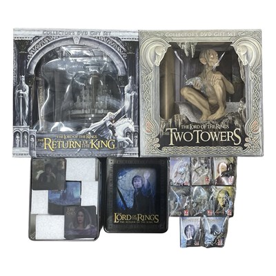 Lot 149 - A mixed lot of Lord of The Rings memorabilia,...